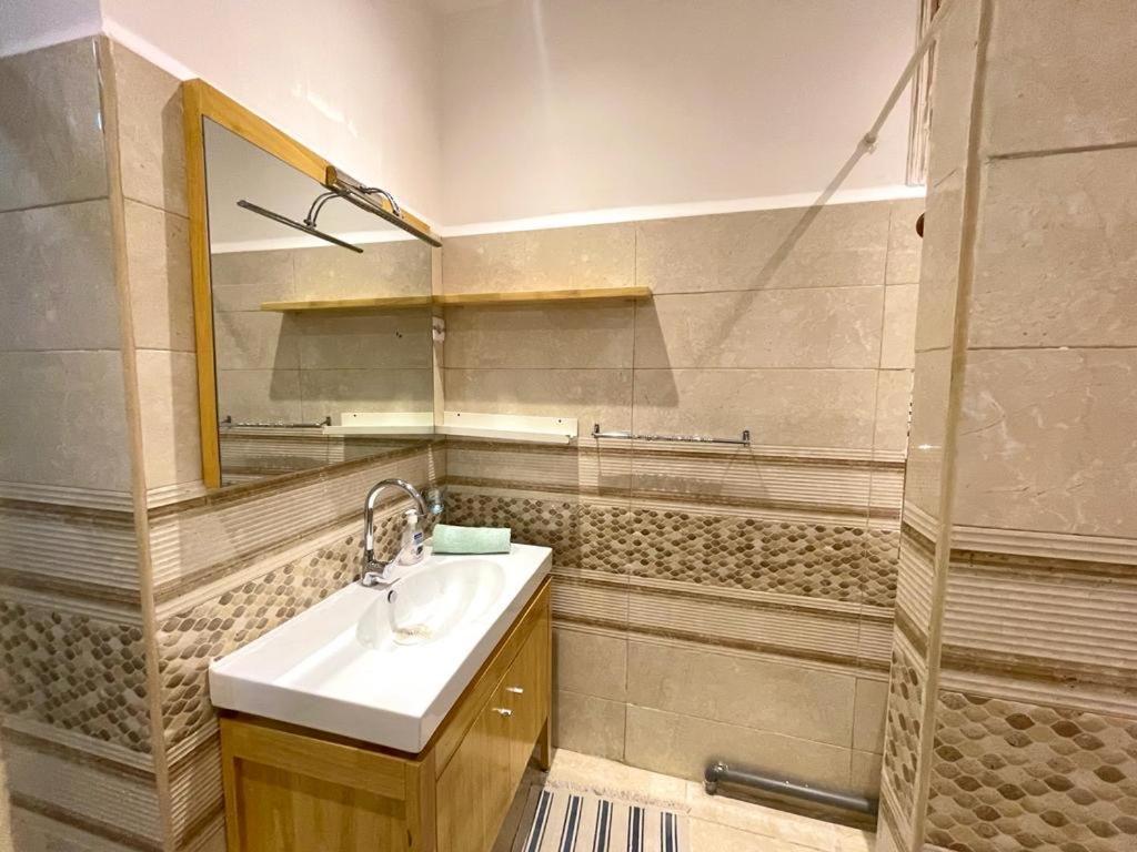 Appartement Dans Immeuble Haussmanien アルジェ エクステリア 写真